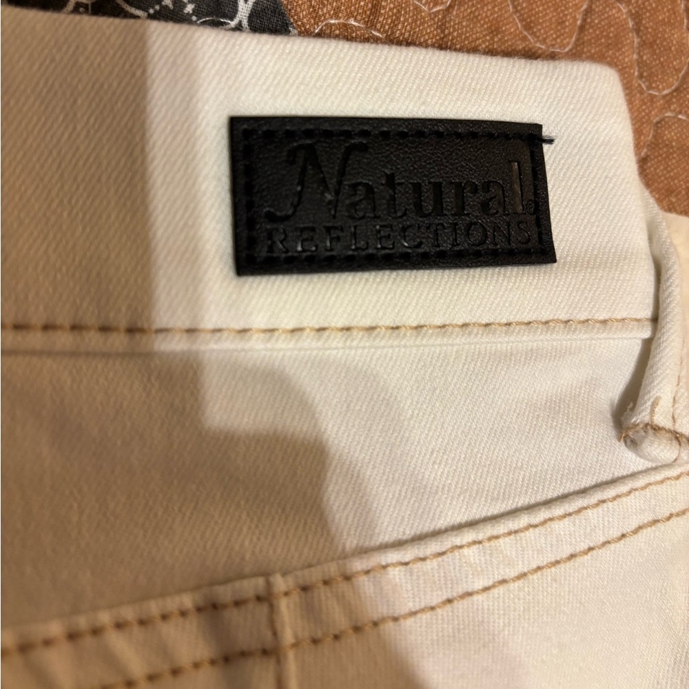Natural Reflections Cream (Ecru) “Camp Side” Skimmer Capris - Picture 9 of 13